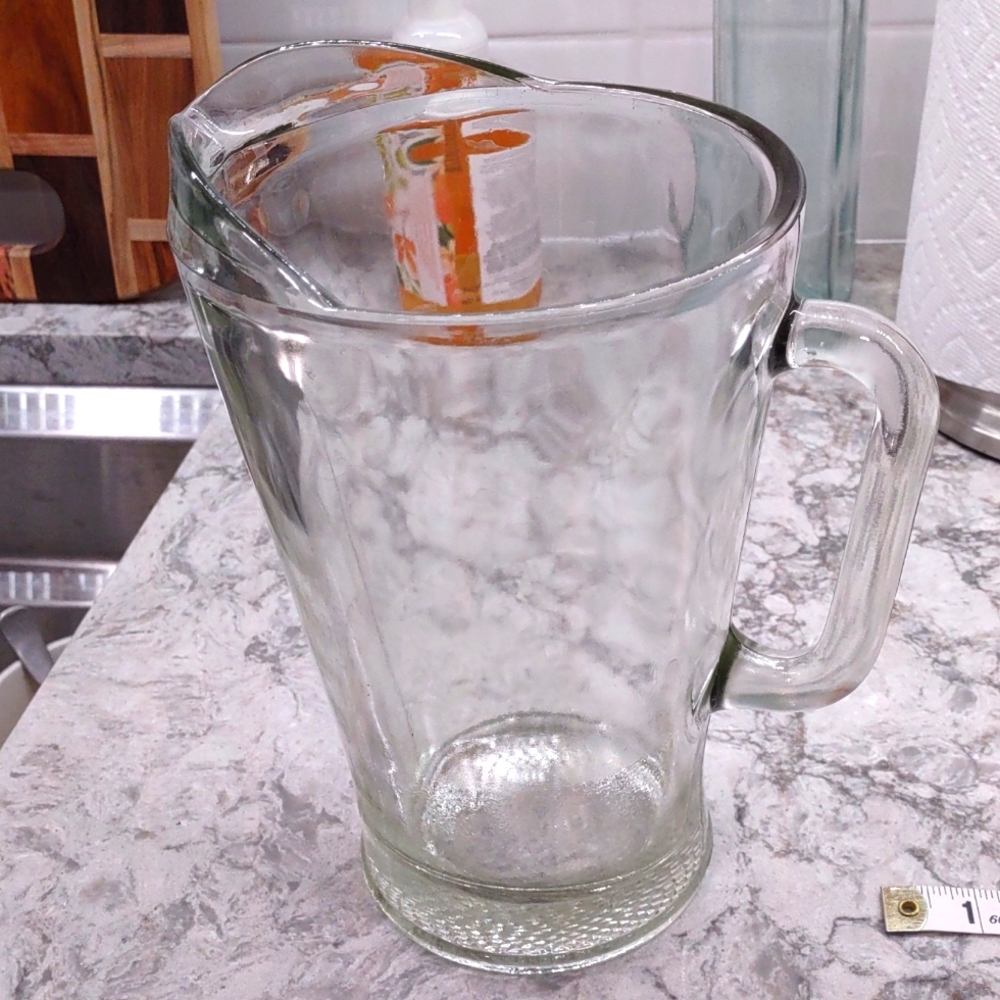🏠 Clear heavy glass pub pitcher